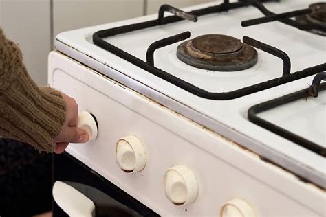 gas stove wont stay lit